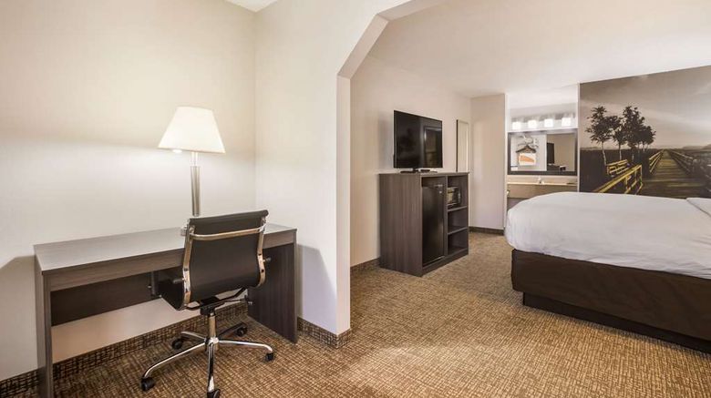 <b>Clarion Pointe Suite</b>. Images powered by <a href="https://iceportal.shijigroup.com/" title="IcePortal" target="_blank">IcePortal</a>.