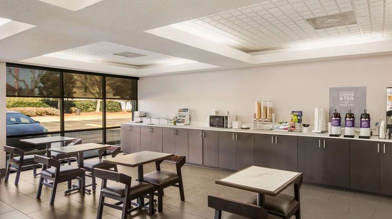 <b>Clarion Pointe Restaurant</b>. Images powered by <a href="https://iceportal.shijigroup.com/" title="IcePortal" target="_blank">IcePortal</a>.