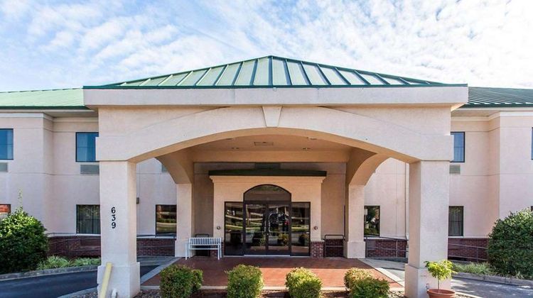 Econo Lodge Inn & Stes Exterior