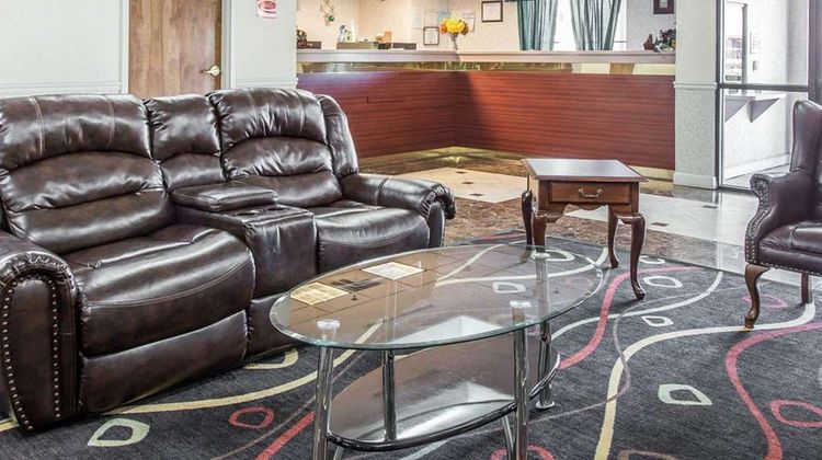Econo Lodge Inn & Stes Lobby
