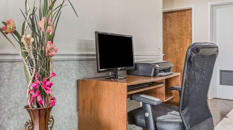 Econo Lodge Inn & Stes Other