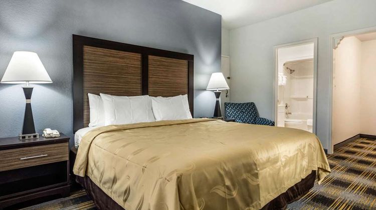 Quality Inn near Six Flags Room