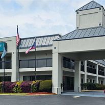 Quality Inn near Six Flags