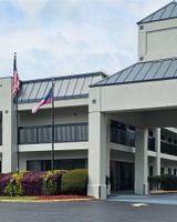 Quality Inn near Six Flags