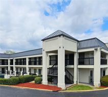 Quality Inn near Six Flags Exterior