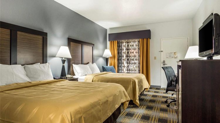 Quality Inn near Six Flags Room