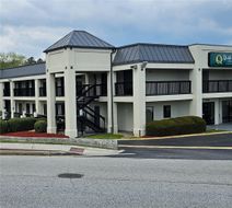 Quality Inn near Six Flags Exterior