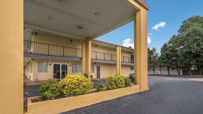 <b>Econo Lodge Thomaston Exterior</b>. Images powered by <a href="https://iceportal.shijigroup.com/" title="IcePortal" target="_blank">IcePortal</a>.