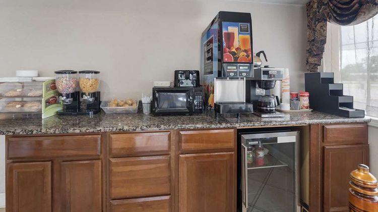 Econo Lodge Thomaston Restaurant