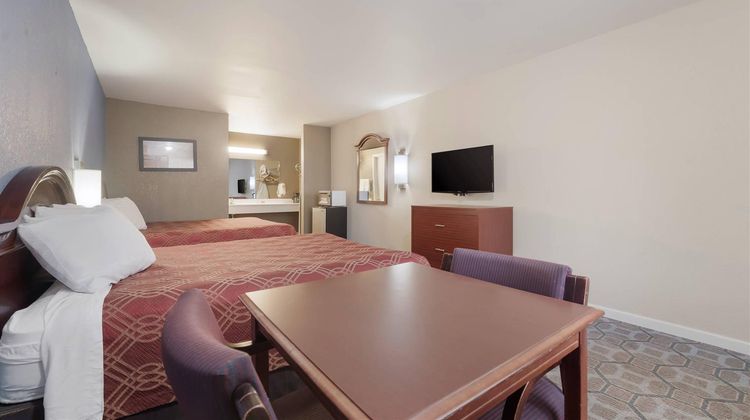 Econo Lodge Thomaston Room