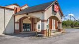 Econo Lodge at Six Flags Exterior