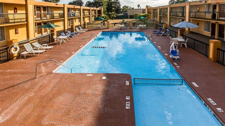 Quality Inn Midtown Pool