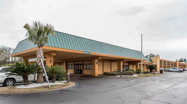 Quality Inn Midtown Exterior