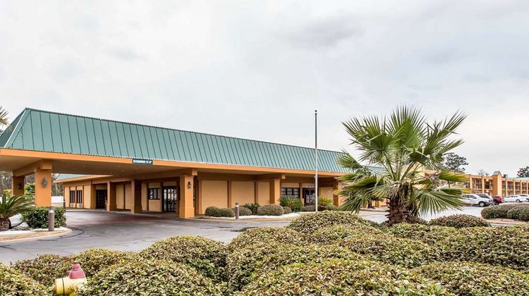 Quality Inn Midtown Exterior