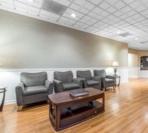 Quality Inn Midtown Lobby