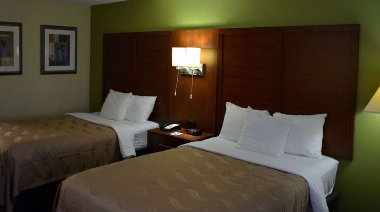 Quality Inn Midtown Room