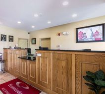 Econo Lodge Inn and Suites Rockmart Lobby