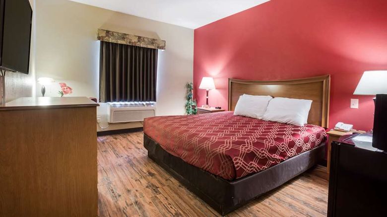 <b>Econo Lodge Inn and Suites Rockmart Room</b>. Images powered by <a href="https://iceportal.shijigroup.com/" title="IcePortal" target="_blank">IcePortal</a>.