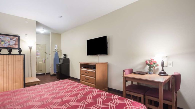 <b>Econo Lodge Inn and Suites Rockmart Suite</b>. Images powered by <a href="https://iceportal.shijigroup.com/" title="IcePortal" target="_blank">IcePortal</a>.