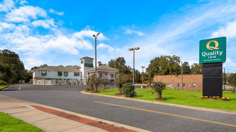 <b>Quality Inn Sandersville Exterior</b>. Images powered by <a href="https://iceportal.shijigroup.com/" title="IcePortal" target="_blank">IcePortal</a>.