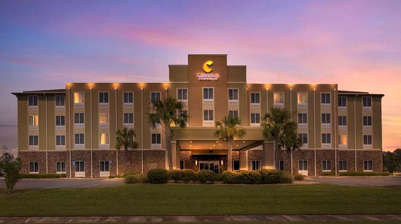 <b>Comfort Inn & Suites Valdosta Exterior</b>. Images powered by <a href="https://iceportal.shijigroup.com/" title="IcePortal" target="_blank">IcePortal</a>.