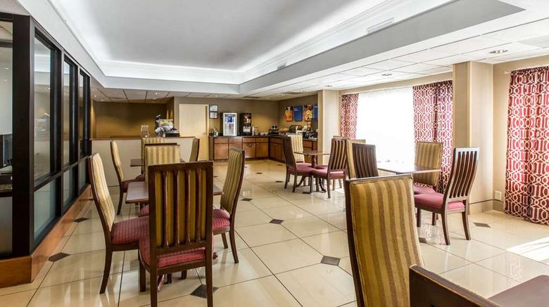 <b>Comfort Inn & Suites Thomson Restaurant</b>. Images powered by <a href="https://iceportal.shijigroup.com/" title="IcePortal" target="_blank">IcePortal</a>.