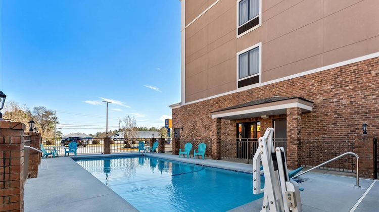 Comfort Inn & Stes near Fort Gordon Pool