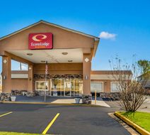 Econo Lodge Inn and Suites Macon West Exterior