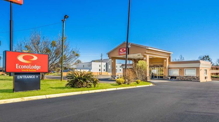Econo Lodge Inn and Suites Macon West Exterior