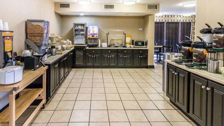 <b>Quality Inn & Suites - Savannah Restaurant</b>. Images powered by <a href="https://iceportal.shijigroup.com/" title="IcePortal" target="_blank">IcePortal</a>.