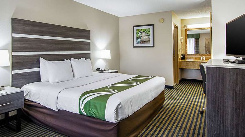 <b>Quality Inn & Suites - Savannah Room</b>. Images powered by <a href="https://iceportal.shijigroup.com/" title="IcePortal" target="_blank">IcePortal</a>.