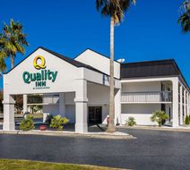 Quality Inn & Suites - Savannah Exterior
