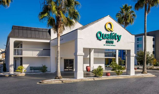 Quality Inn & Suites - Savannah Exterior