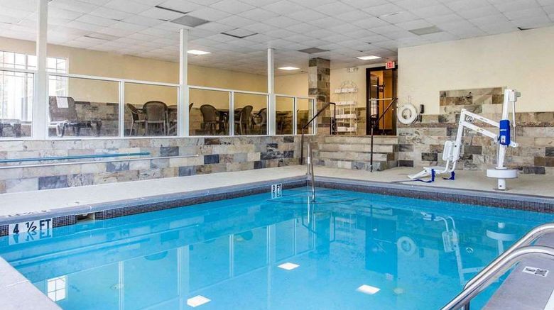<b>Comfort Inn & Suites Ballpark Area Pool</b>. Images powered by <a href="https://iceportal.shijigroup.com/" title="IcePortal" target="_blank">IcePortal</a>.