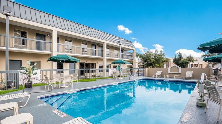 Quality Inn Albany Pool