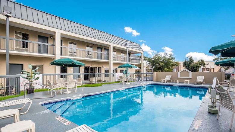 <b>Quality Inn Albany Pool</b>. Images powered by <a href="https://iceportal.shijigroup.com/" title="IcePortal" target="_blank">IcePortal</a>.
