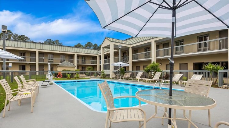 Quality Inn Albany Pool