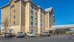 Comfort Inn & Suites Six Flags