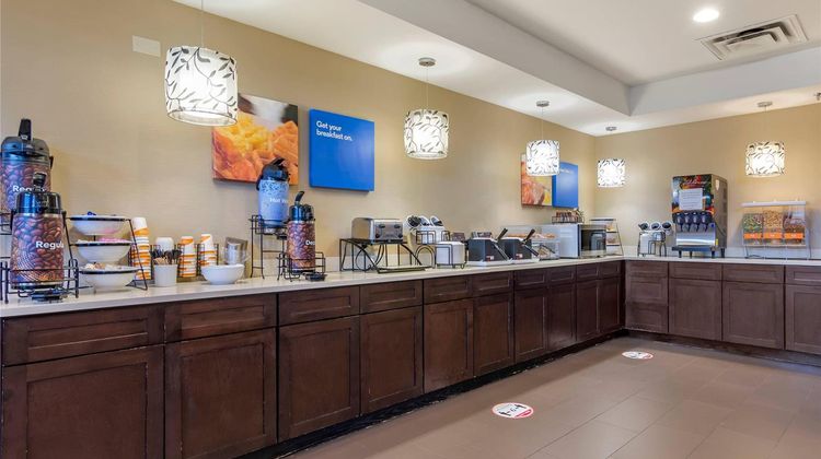 Comfort Inn & Suites Six Flags Restaurant