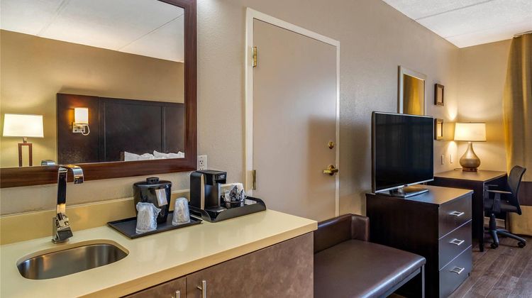 Comfort Inn & Suites Six Flags Room