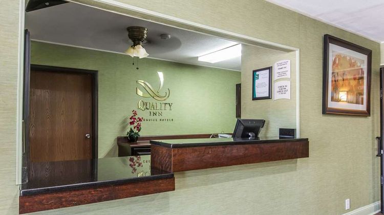 Quality Inn Cedartown Lobby