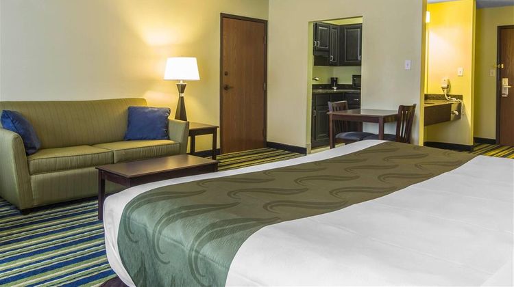 Quality Inn Cedartown Suite