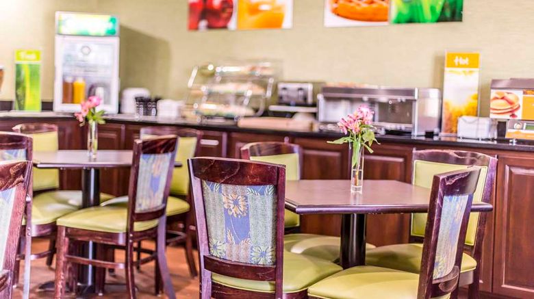 <b>Quality Inn Cedartown Restaurant</b>. Images powered by <a href="https://iceportal.shijigroup.com/" title="IcePortal" target="_blank">IcePortal</a>.