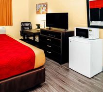 Econo Lodge Rome Room