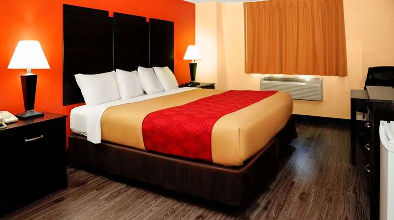 <b>Econo Lodge Rome Room</b>. Images powered by <a href="https://iceportal.shijigroup.com/" title="IcePortal" target="_blank">IcePortal</a>.