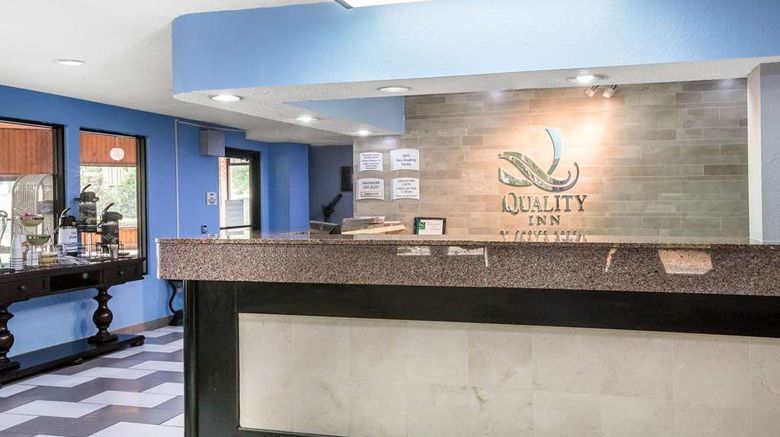 <b>Quality Inn Stockbridge Lobby</b>. Images powered by <a href="https://iceportal.shijigroup.com/" title="IcePortal" target="_blank">IcePortal</a>.