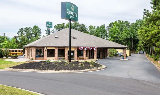 Quality Inn Stockbridge Exterior