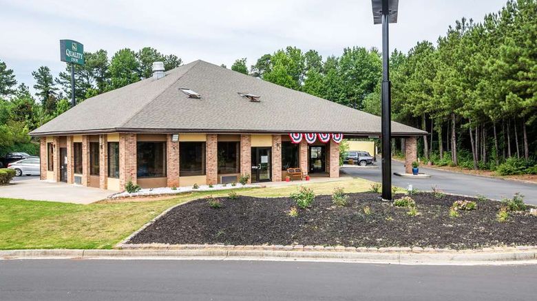 <b>Quality Inn Stockbridge Exterior</b>. Images powered by <a href="https://iceportal.shijigroup.com/" title="IcePortal" target="_blank">IcePortal</a>.