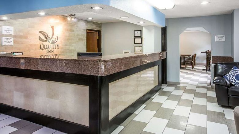 <b>Quality Inn Stockbridge Lobby</b>. Images powered by <a href="https://iceportal.shijigroup.com/" title="IcePortal" target="_blank">IcePortal</a>.