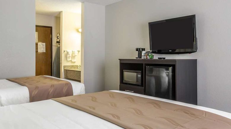 <b>Quality Inn Stockbridge Room</b>. Images powered by <a href="https://iceportal.shijigroup.com/" title="IcePortal" target="_blank">IcePortal</a>.